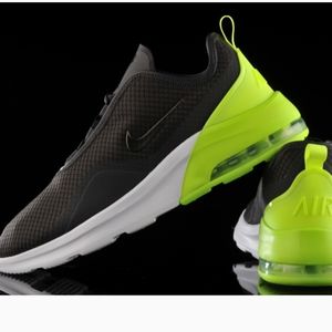 Nike Air Max Motion 2